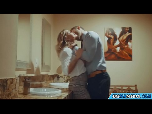 ❤️ Ko'krakli sarg'ish sizni jamoat hojatxonasida yo'ldan ozdirganda ❤ Anal video uz.kutjeporno.ru ❌